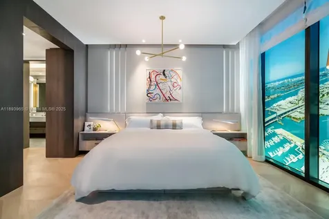 300 N Biscayne Boulevard Miami FL 33132