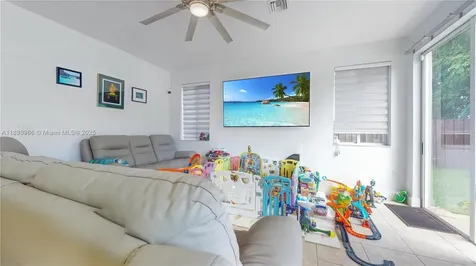 1922 SE 22nd Court Homestead FL 33035