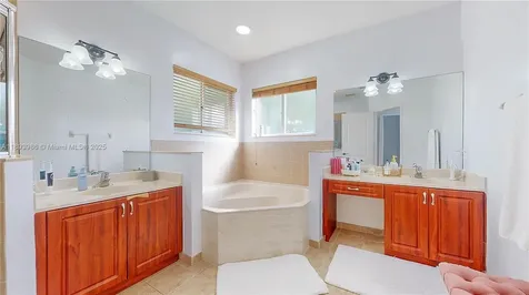 1922 SE 22nd Court Homestead FL 33035