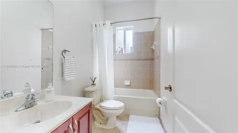 1922 SE 22nd Court Homestead FL 33035