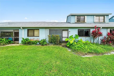 3875 Island Club W Lantana FL 33462