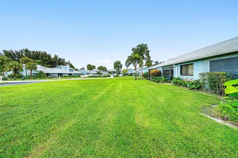 3875 Island Club W Lantana FL 33462