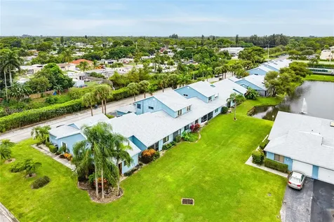3875 Island Club W Lantana FL 33462