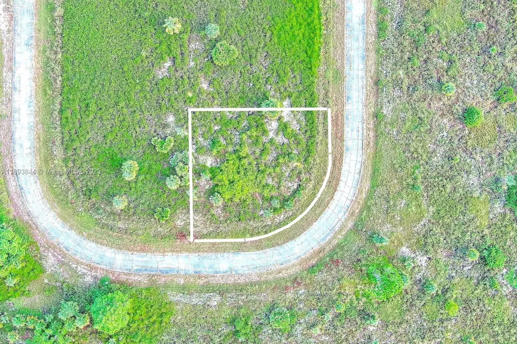 121 Ardmore Circle Other City - In The State Of Florida FL 33935