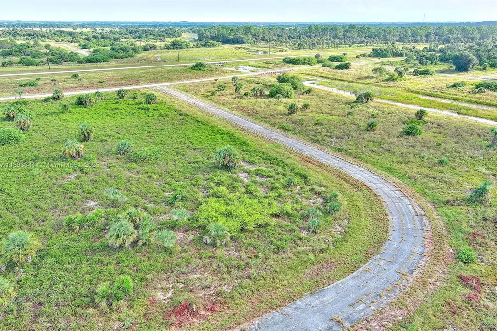 121 Ardmore Circle Other City - In The State Of Florida FL 33935