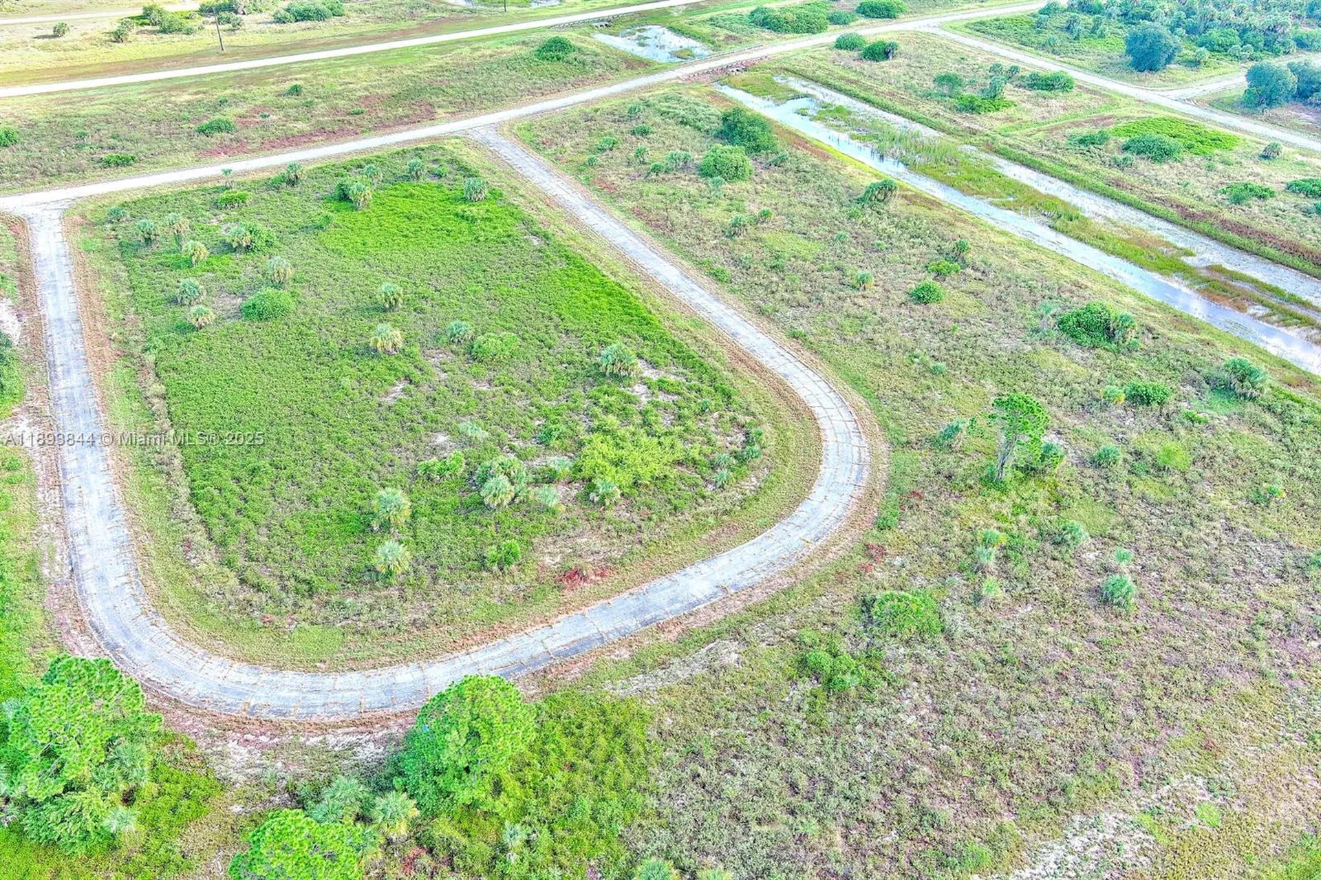 121 Ardmore Circle Other City - In The State Of Florida FL 33935