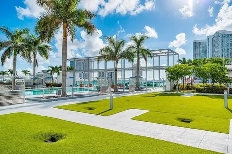 3301 NE 1st Avenue Miami FL 33137