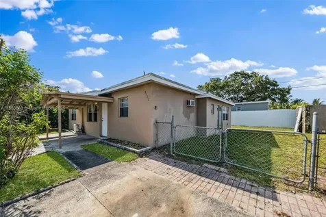 5720 SW 40th Court West Park FL 33023