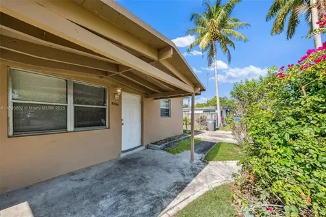 5720 SW 40th Court West Park FL 33023