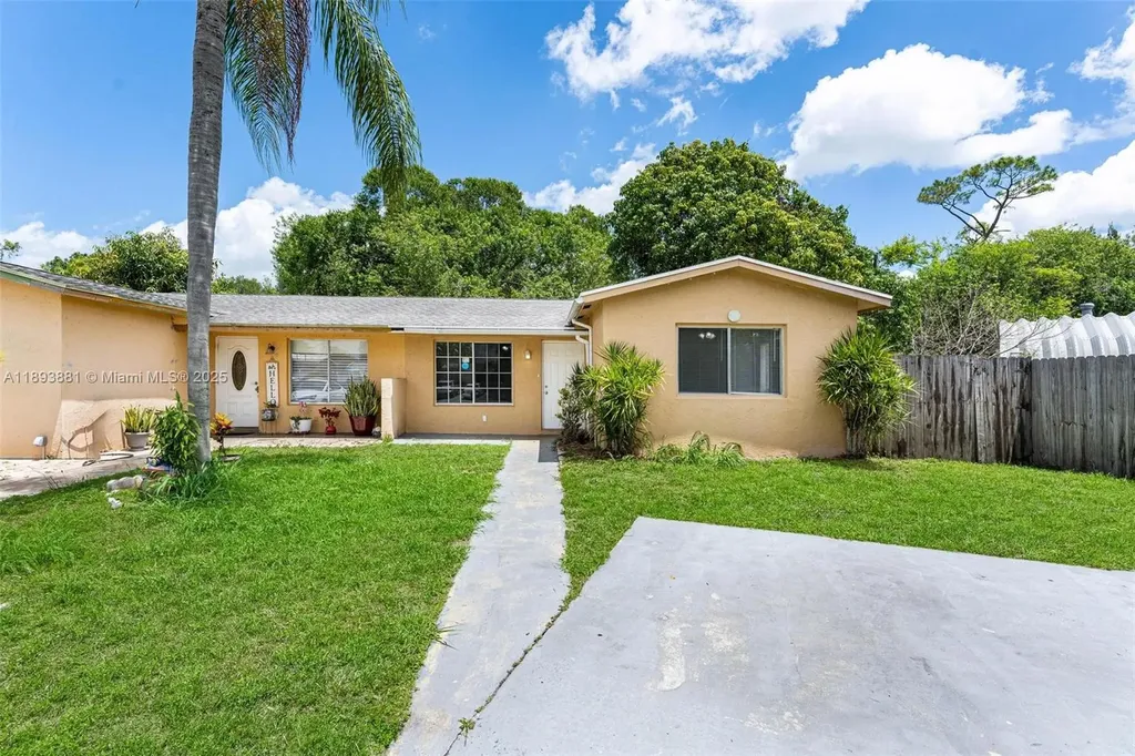 22123 SW 62nd Court Boca Raton FL 33428