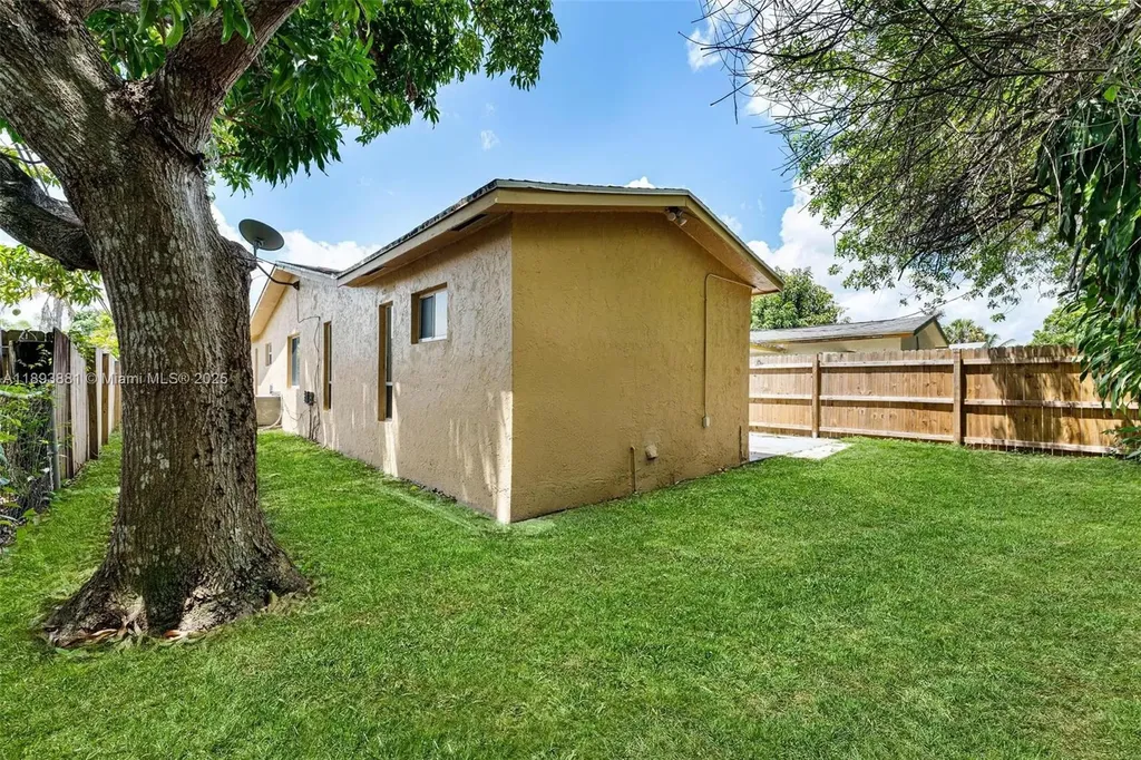 22123 SW 62nd Court Boca Raton FL 33428