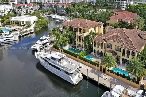 1516 Island Boulevard Aventura FL 33160