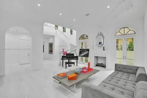 1516 Island Boulevard Aventura FL 33160