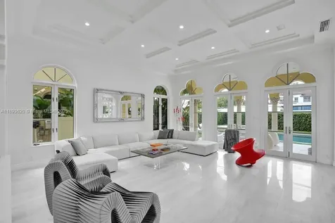 1516 Island Boulevard Aventura FL 33160