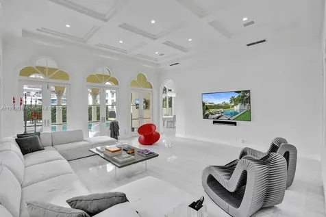 1516 Island Boulevard Aventura FL 33160