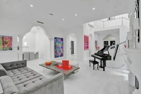 1516 Island Boulevard Aventura FL 33160