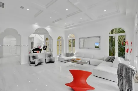 1516 Island Boulevard Aventura FL 33160