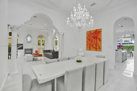 1516 Island Boulevard Aventura FL 33160