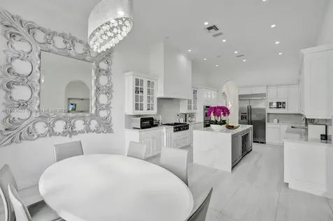 1516 Island Boulevard Aventura FL 33160