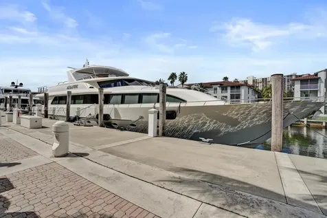 1516 Island Boulevard Aventura FL 33160
