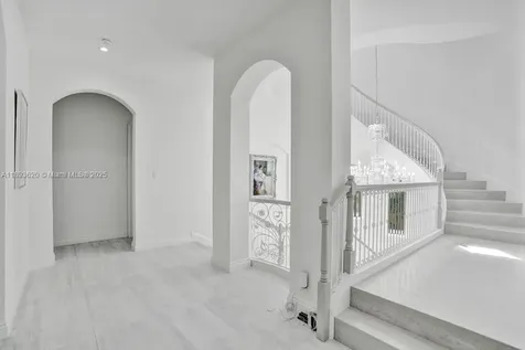 1516 Island Boulevard Aventura FL 33160