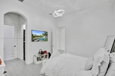 1516 Island Boulevard Aventura FL 33160