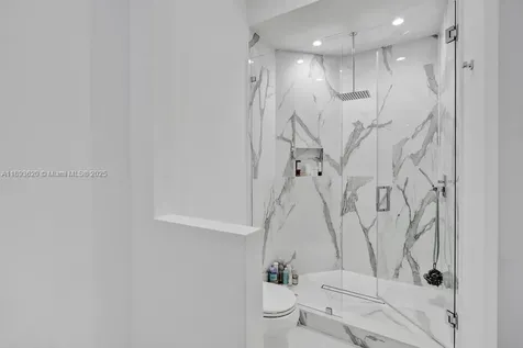 1516 Island Boulevard Aventura FL 33160