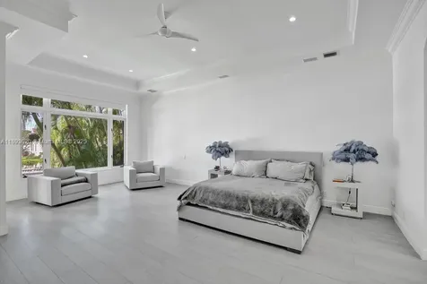 1516 Island Boulevard Aventura FL 33160