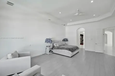 1516 Island Boulevard Aventura FL 33160