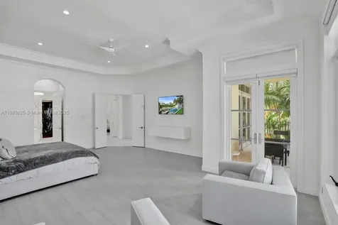 1516 Island Boulevard Aventura FL 33160