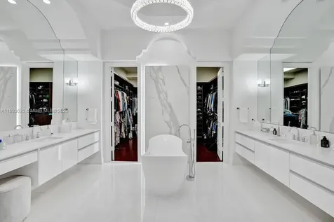 1516 Island Boulevard Aventura FL 33160