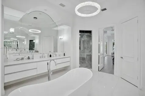 1516 Island Boulevard Aventura FL 33160