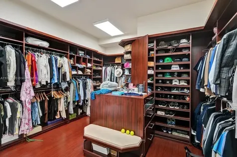 1516 Island Boulevard Aventura FL 33160
