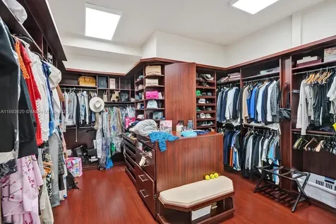 1516 Island Boulevard Aventura FL 33160