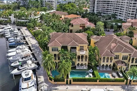 1516 Island Boulevard Aventura FL 33160