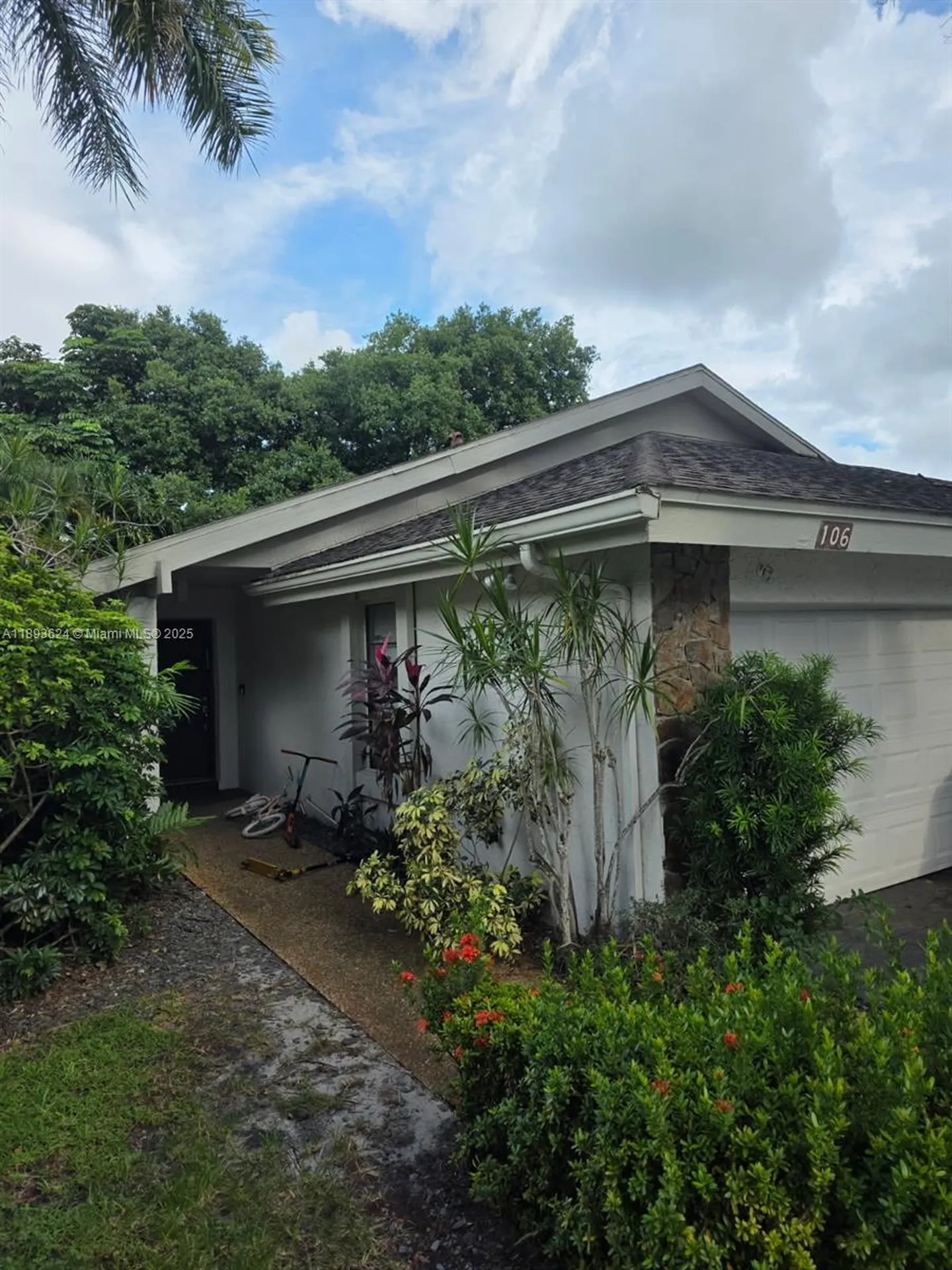 106 Kensington Road Hollywood FL 33021