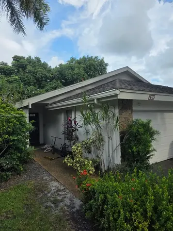 106 Kensington Road Hollywood FL 33021