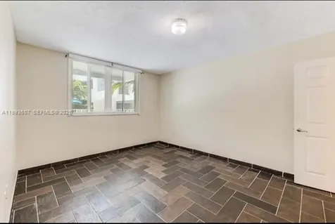 7800 Collins Avenue Miami Beach FL 33141