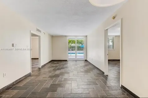 7800 Collins Avenue Miami Beach FL 33141