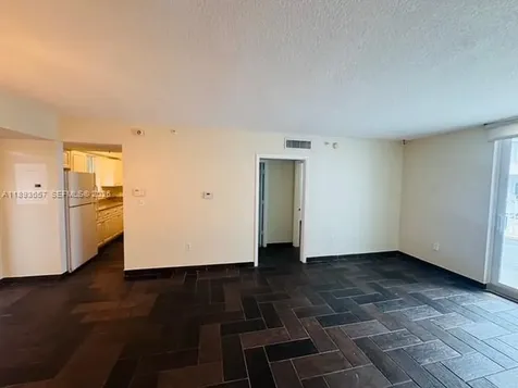 7800 Collins Avenue Miami Beach FL 33141
