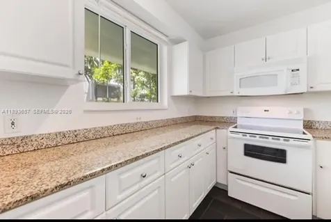 7800 Collins Avenue Miami Beach FL 33141