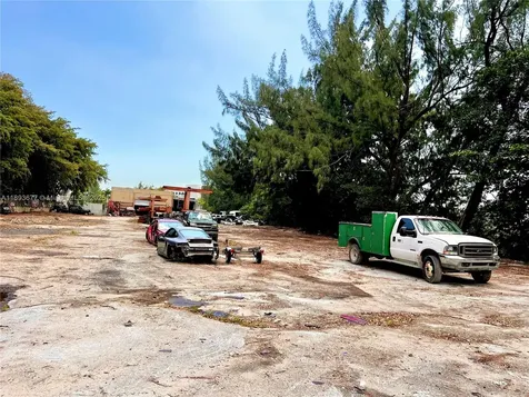 3550 NW South River Drive Miami FL 33142