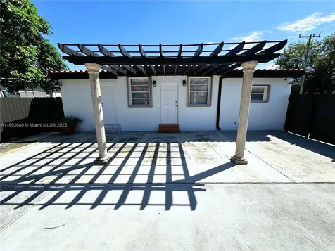 590 SW 36th Avenue Miami FL 33135