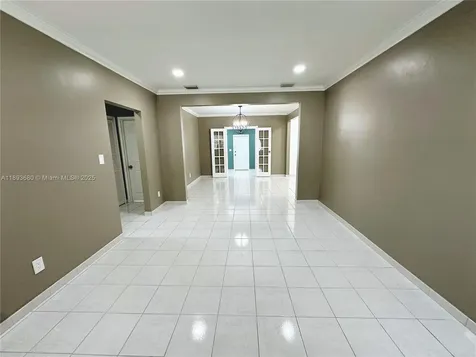 590 SW 36th Avenue Miami FL 33135
