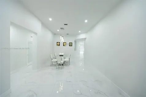 2122 NE 39th Terrace Homestead FL 33033