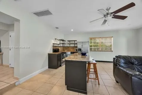 6457 SW 14th Street West Miami FL 33144