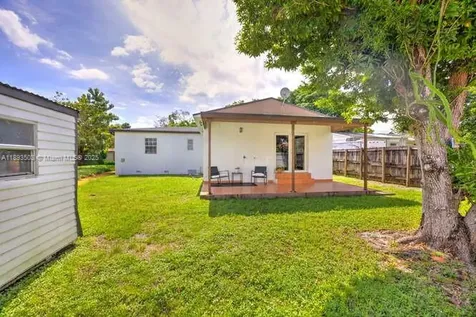 6457 SW 14th Street West Miami FL 33144