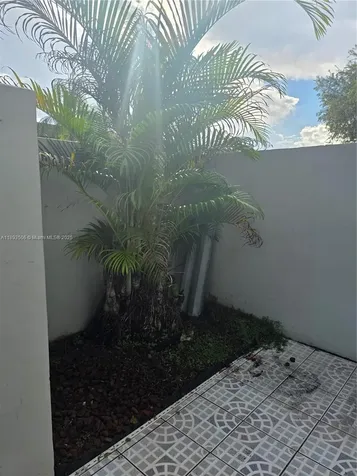 8000 SW 152nd Avenue Miami FL 33193