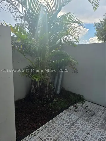 8000 SW 152nd Avenue Miami FL 33193