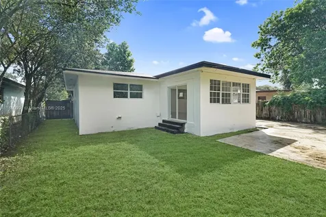 535 NE 162nd Street Miami FL 33162